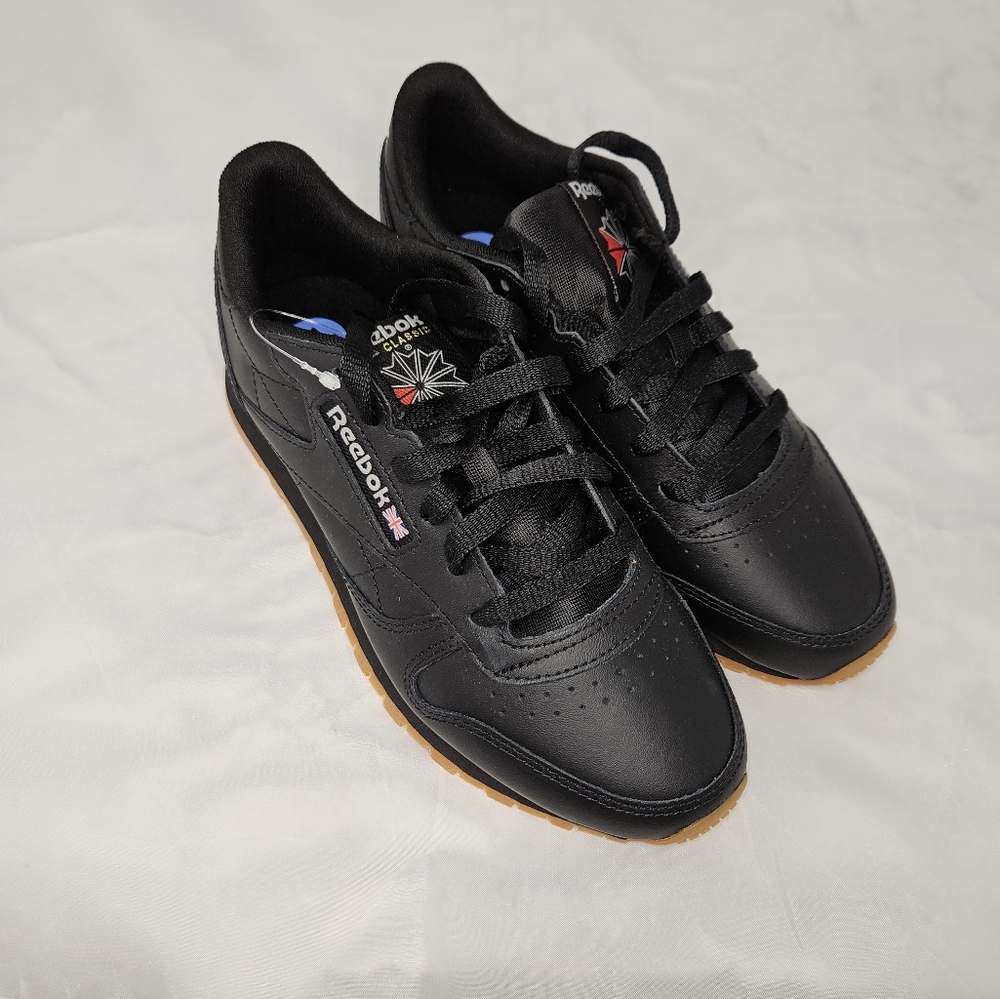 Shoes - Picture 2 of 4